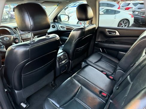 Used 2015 Nissan Pathfinder Platinum image 15