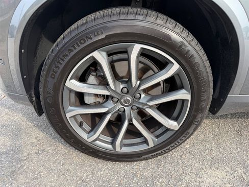 Used 2018 Volvo XC90 T6 Momentum w/ Convenience Package AWD/4WD image 9