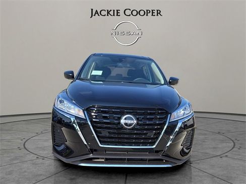 New 2025 Nissan Kicks Play S image 8