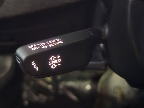 Used 2018 Audi A4 2.0T Ultra Premium w/ Convenience Package image 39