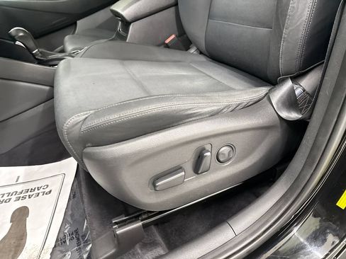 Used 2017 Hyundai Tucson Sport AWD/4WD image 12