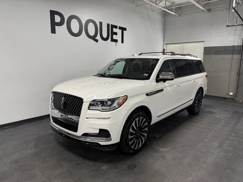Used 2022 Lincoln Navigator L Black Label AWD/4WD image 2