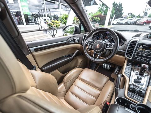Used 2016 Porsche Cayenne GTS AWD/4WD image 21