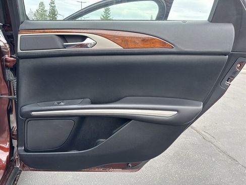 Used 2015 Lincoln MKZ FWD image 34