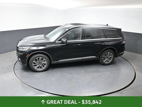 Used 2023 Lincoln Aviator AWD image 53