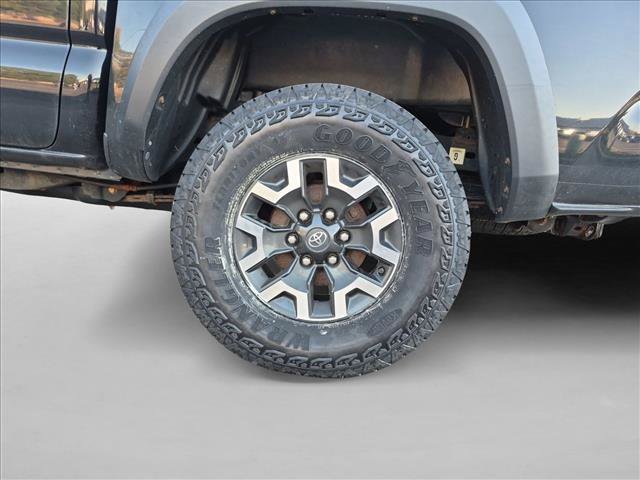 Used 2016 Toyota Tacoma TRD Off-Road w/ Towing Package AWD/4WD image 13