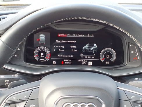 Used 2025 Audi Q3 2.0T Premium Plus w/ Premium Plus Package AWD/4WD image 21