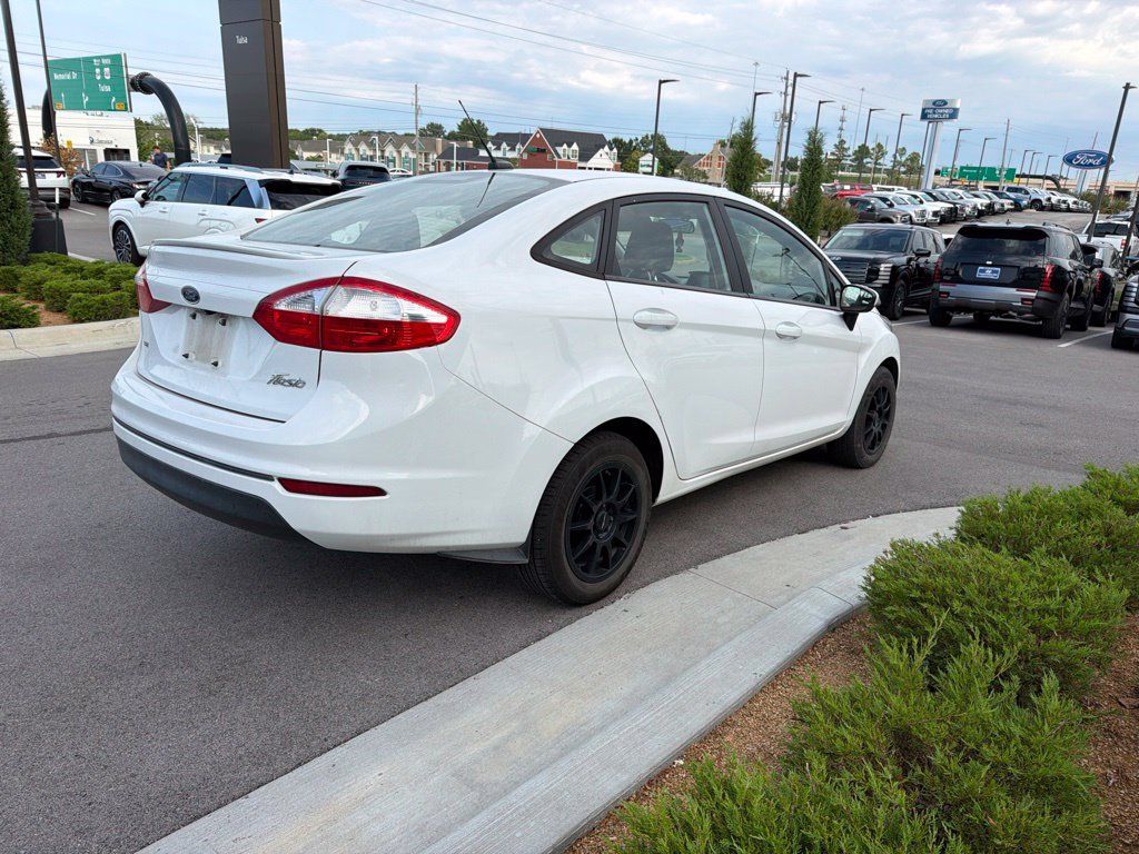 Used 2019 Ford Fiesta SE w/ Equipment Group 201A FWD image 4