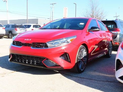 Used 2022 Kia Forte GT image 3