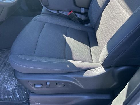 Used 2024 Chevrolet Silverado 2500 Custom w/ Custom Convenience Package image 17