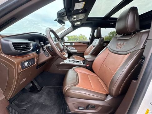 Used 2021 Ford Explorer King Ranch w/ Premium Technology Package AWD/4WD image 2