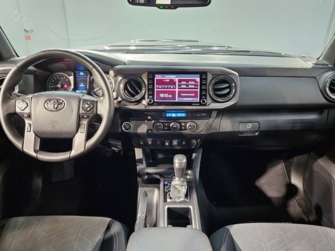 Used 2023 Toyota Tacoma TRD Sport w/ Technology Package RWD image 10