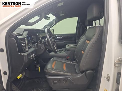 Used 2022 GMC Sierra 1500 AT4 w/ AT4 Premium Package AWD/4WD image 5