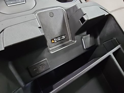 Used 2024 GMC Sierra 2500 Denali w/ Technology Package image 22