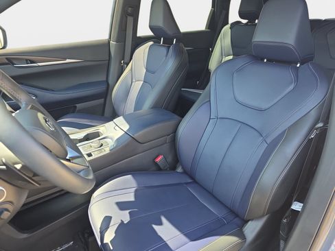 Certified 2026 INFINITI QX60 Sport w/ Dark Cargo Package AWD/4WD image 15