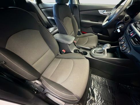 Used 2023 Kia Forte LXS FWD image 15
