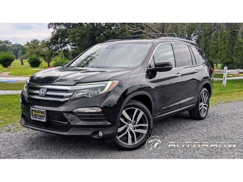 Used 2017 Honda Pilot Elite image 1