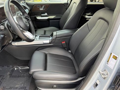 Used 2026 Mercedes-Benz GLB 250 4MATIC image 18