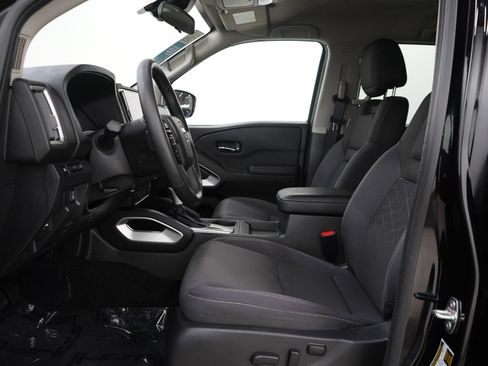 Used 2025 Nissan Frontier SV w/ SV Convenience Package AWD/4WD image 25