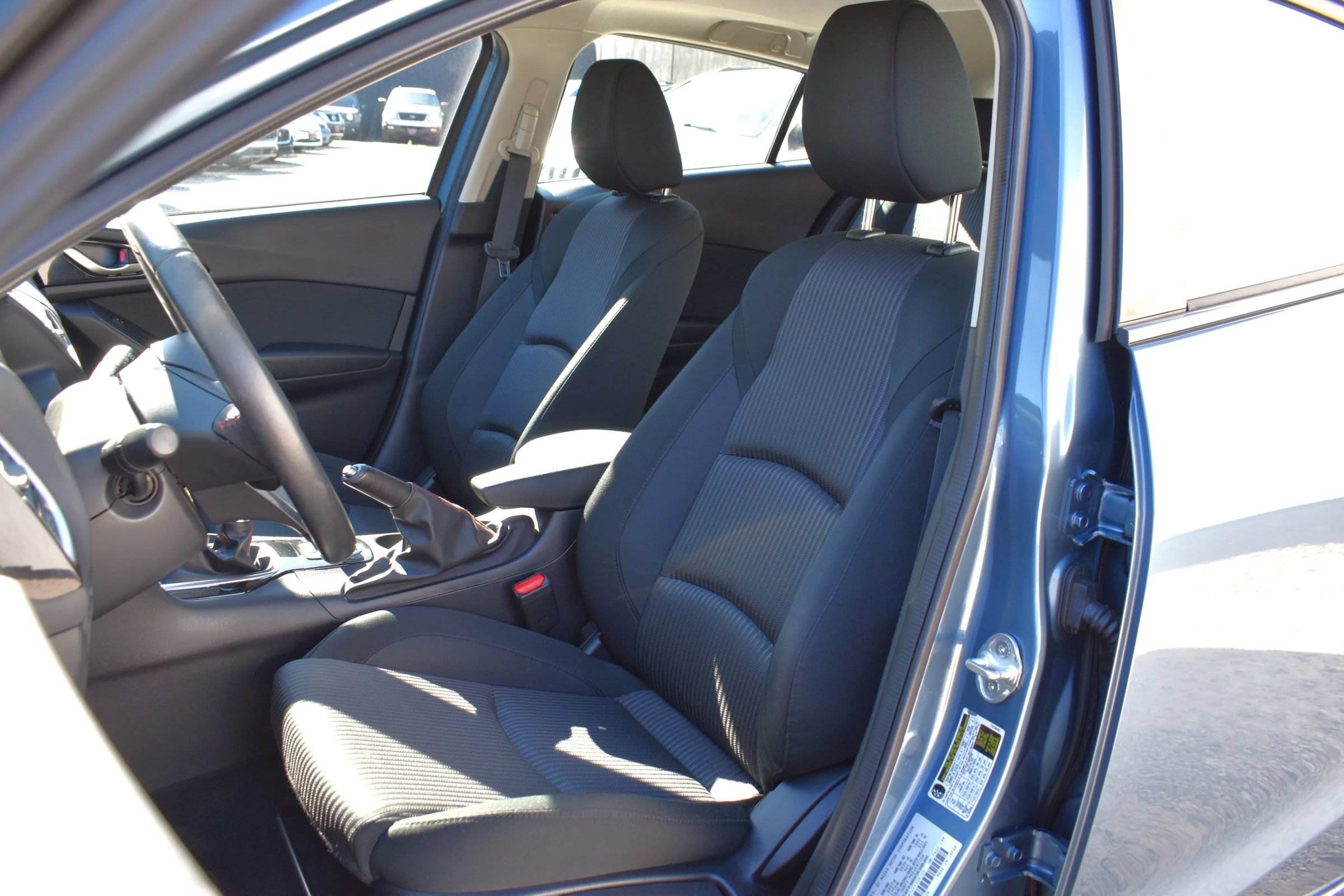 Used 2016 MAZDA MAZDA3 i Touring w/ Popular Equipment Package FWD image 11
