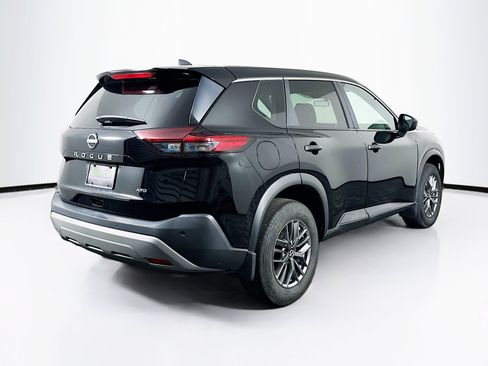 Used 2023 Nissan Rogue S AWD/4WD image 9