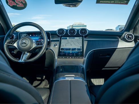 Certified 2024 Mercedes-Benz GLC 300 4MATIC image 19