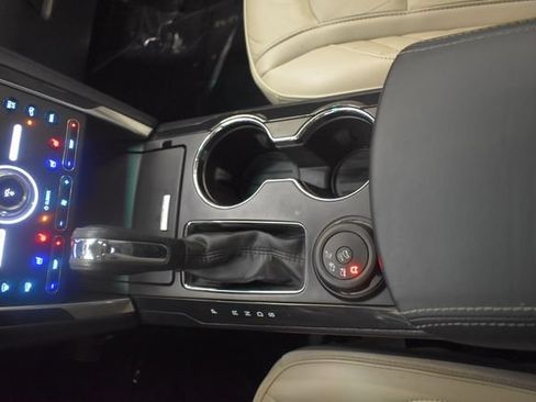 Used 2016 Ford Explorer Platinum AWD/4WD image 30