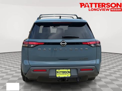 Used 2026 Nissan Pathfinder Platinum FWD image 3