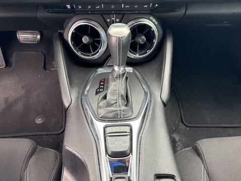 Used 2021 Chevrolet Camaro LT w/ Technology Package image 20
