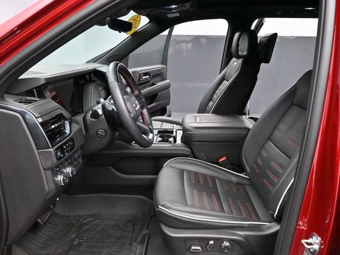 Used 2025 GMC Yukon XL AT4 Ultimate AWD/4WD image 12