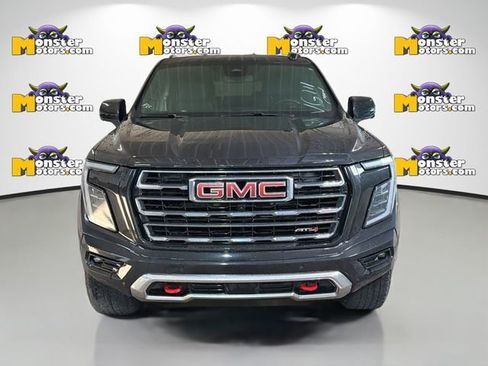 Used 2025 GMC Yukon XL AT4 image 2