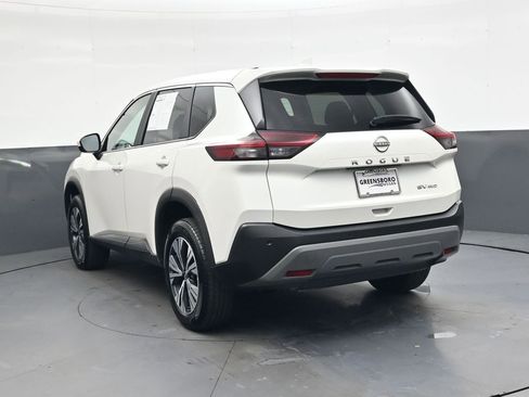 Used 2023 Nissan Rogue SV image 5