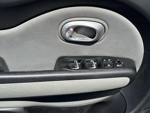 Used 2017 Kia Soul FWD image 21