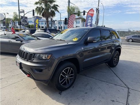 Used 2018 Jeep Grand Cherokee Trailhawk AWD/4WD image 52