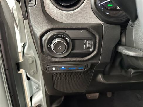 Used 2024 Jeep Wrangler Unlimited image 19