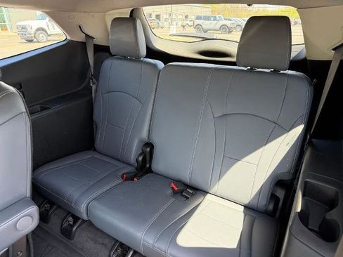 Used 2020 Buick Enclave Premium w/ Sun and Sites Package AWD/4WD image 9