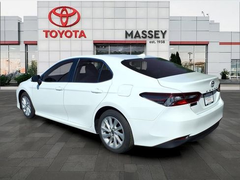 Used 2024 Toyota Camry LE FWD image 5
