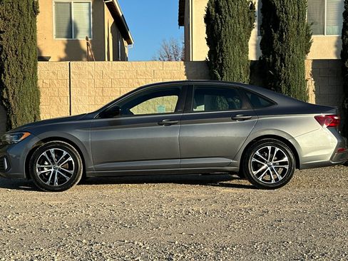 Certified 2023 Volkswagen Jetta Sport image 7