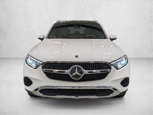 Used 2026 Mercedes-Benz GLC 300 4MATIC image 2
