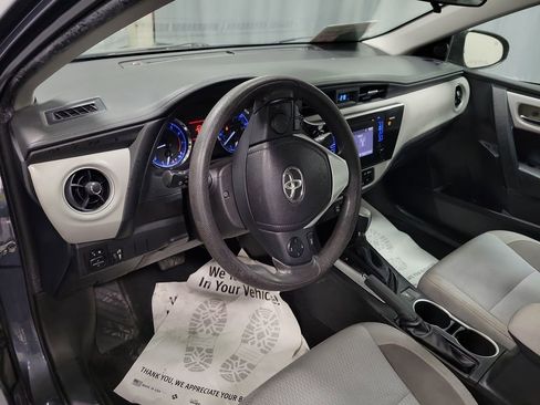 Used 2017 Toyota Corolla LE image 13