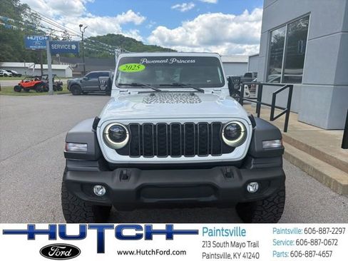Used 2025 Jeep Wrangler Unlimited Sport AWD/4WD image 7