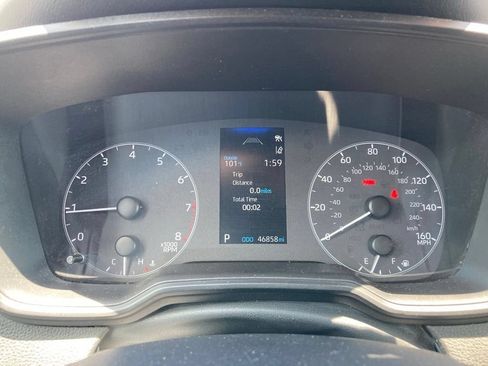 Certified 2025 Toyota Corolla LE FWD image 14