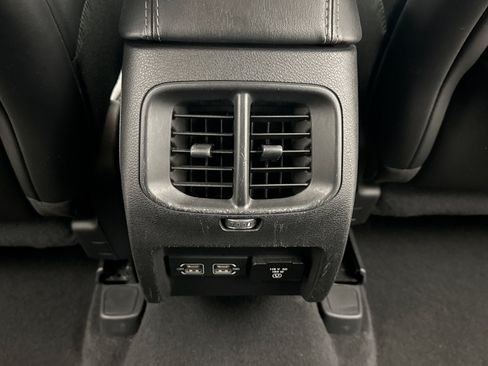 Used 2021 Jeep Cherokee Limited AWD/4WD image 16
