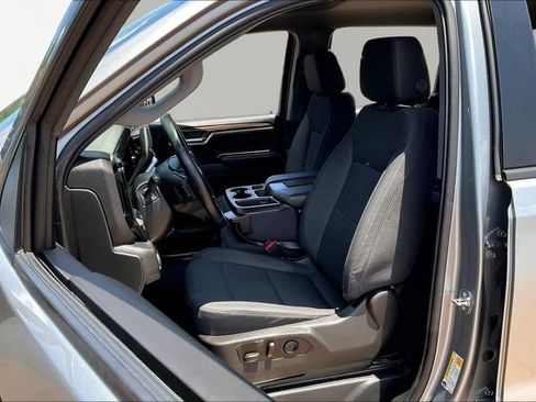 Used 2023 Chevrolet Silverado 1500 LT AWD/4WD image 15