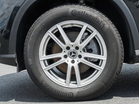 Used 2025 Mercedes-Benz GLC 300 4MATIC image 17