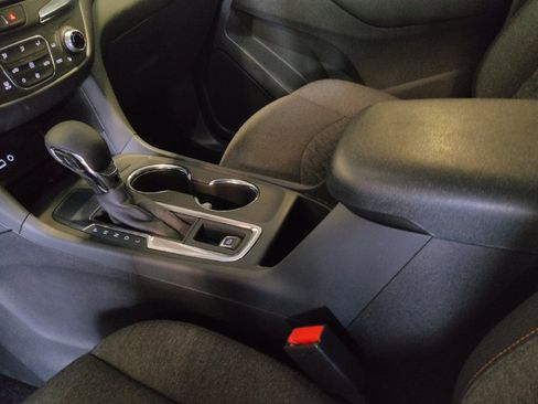 Used 2024 Chevrolet Equinox LT FWD image 26