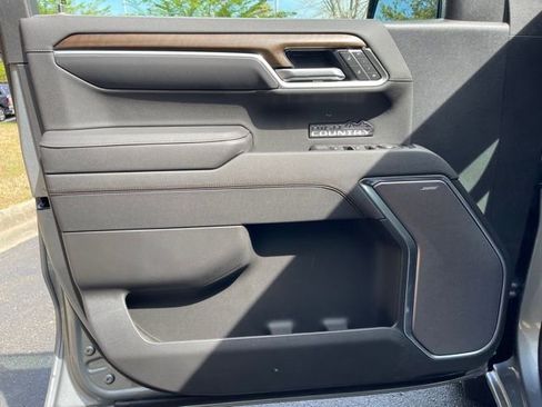 New 2026 Chevrolet Silverado 1500 High Country AWD/4WD image 16