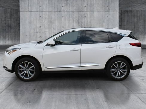 Used 2023 Acura RDX w/ Technology Package image 2