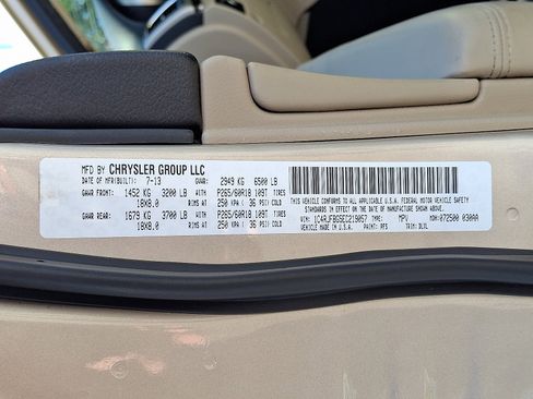 Used 2014 Jeep Grand Cherokee Limited w/ Luxury Group II image 28