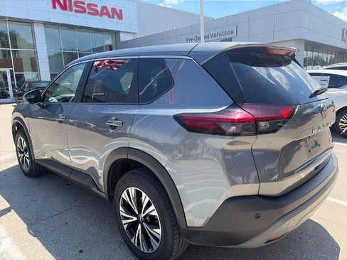 Certified 2023 Nissan Rogue SV FWD image 13